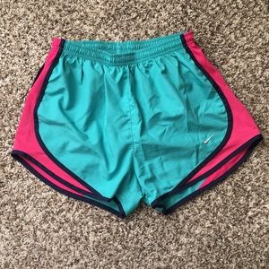 Nike shorts size small